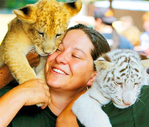 Lea Jaunikas is a President and Founder of Tiger World Liger Zoo.